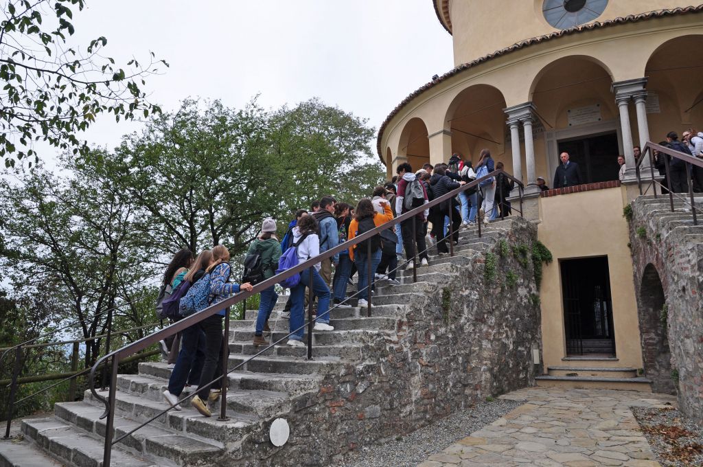 Passeggiata teatrale a Crea